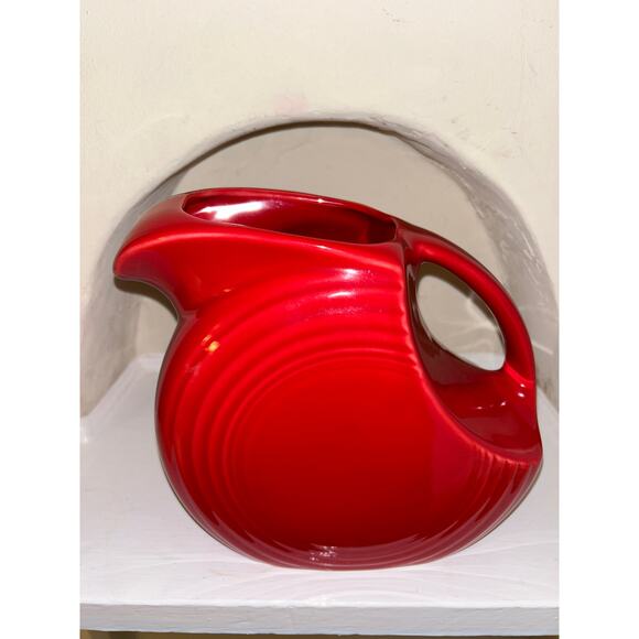 Fiesta HLC Contemporary Full Size Disk Pitcher Scarlet Red USA 7" - Picture 2 of 6